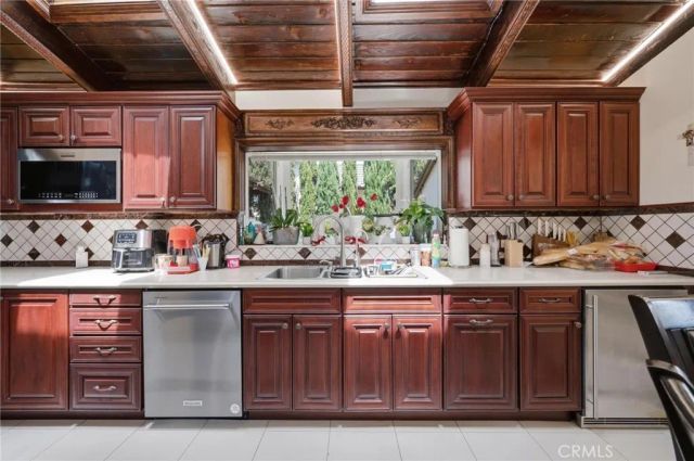 1456 Western Avenue, Glendale, CA 91201