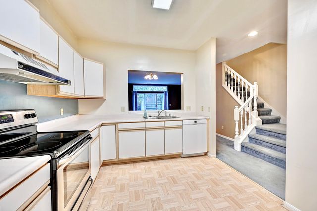 814 Rossford Run, Bellevue, KY 41073