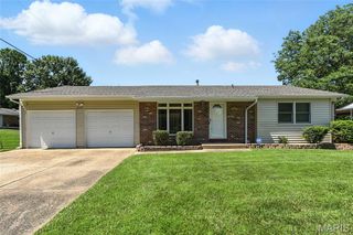 3205 Fleet Lane, St Charles, MO 63301