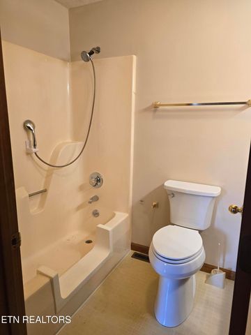 516 Cherokee Hills Rd, Seymour, TN 37865