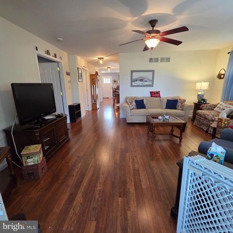 854 CAMBRIDGE DR, Manheim, PA 17545