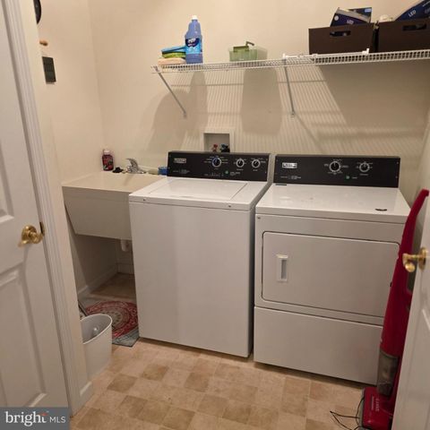 854 CAMBRIDGE DR, Manheim, PA 17545