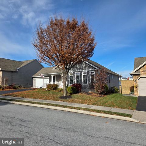 854 CAMBRIDGE DR, Manheim, PA 17545