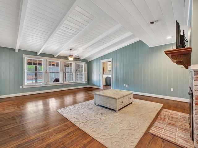 813 W Grove Avenue, Lufkin, TX 75904