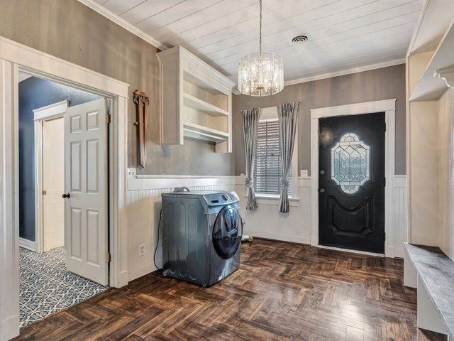 813 W Grove Avenue, Lufkin, TX 75904