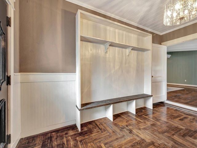 813 W Grove Avenue, Lufkin, TX 75904