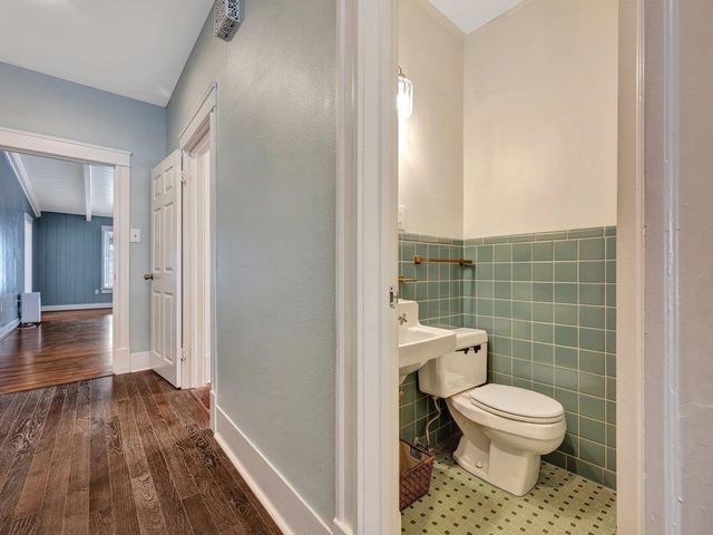 813 W Grove Avenue, Lufkin, TX 75904