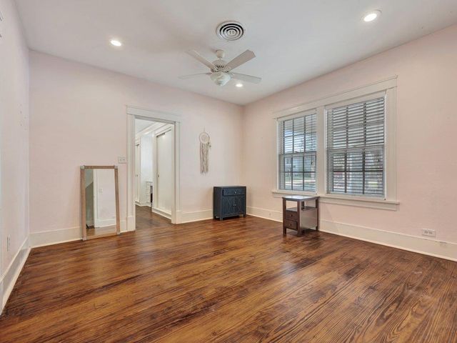 813 W Grove Avenue, Lufkin, TX 75904