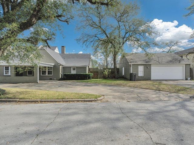 813 W Grove Avenue, Lufkin, TX 75904