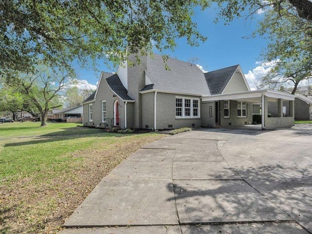 813 W Grove Avenue, Lufkin, TX 75904