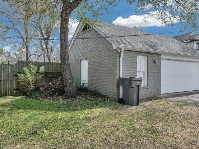 813 W Grove Avenue, Lufkin, TX 75904