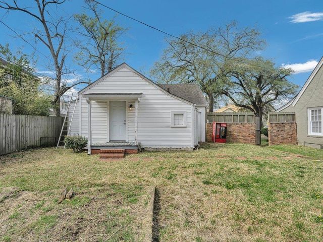 813 W Grove Avenue, Lufkin, TX 75904