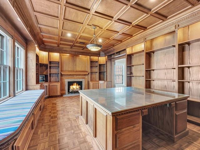 813 W Grove Avenue, Lufkin, TX 75904