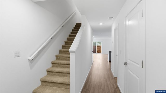 1425 Laura Vista Dr NW, Albany, OR 97321