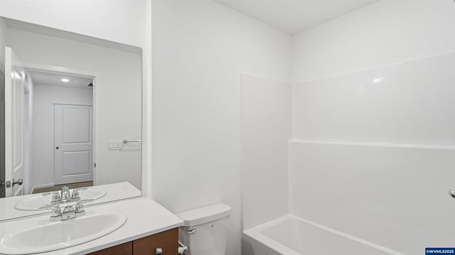 1425 Laura Vista Dr NW, Albany, OR 97321