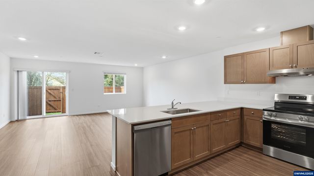 1425 Laura Vista Dr NW, Albany, OR 97321