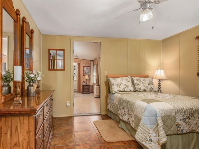 101 Tall Timbers Street, Huntsville, TX 77320