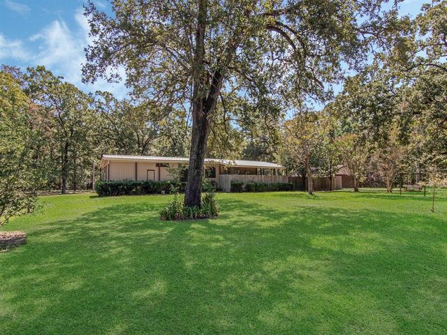 101 Tall Timbers Street, Huntsville, TX 77320