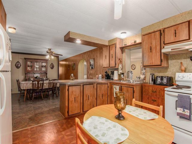 101 Tall Timbers Street, Huntsville, TX 77320