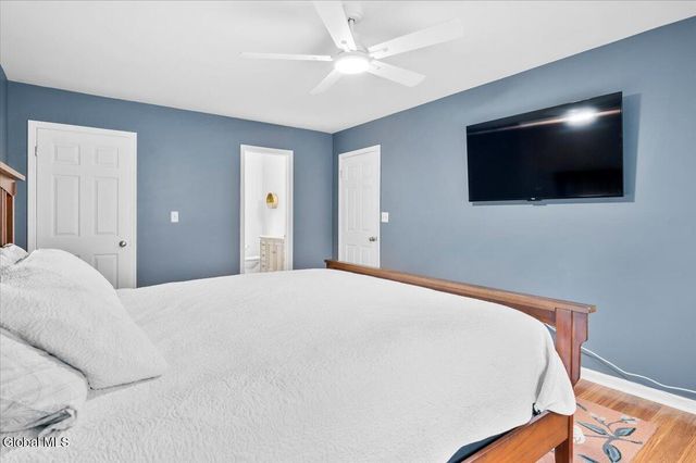 3 Quail Hollow Court, Clifton Park, NY 12065