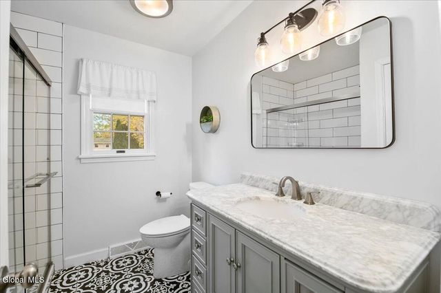 3 Quail Hollow Court, Clifton Park, NY 12065