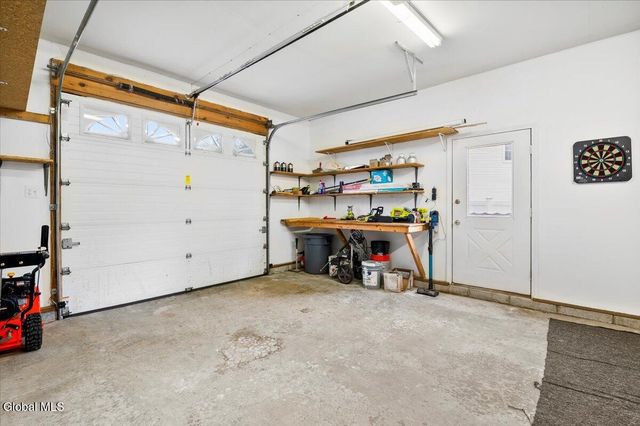 3 Quail Hollow Court, Clifton Park, NY 12065