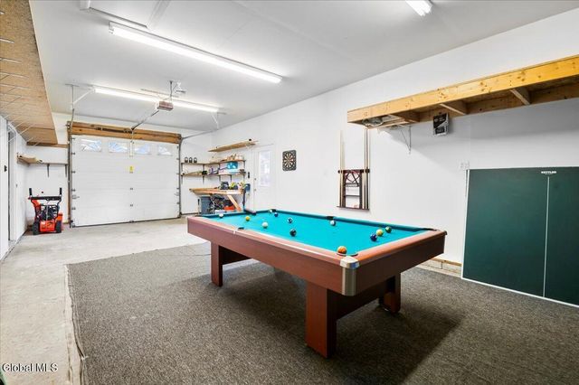 3 Quail Hollow Court, Clifton Park, NY 12065