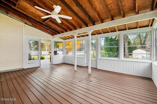 3 Quail Hollow Court, Clifton Park, NY 12065