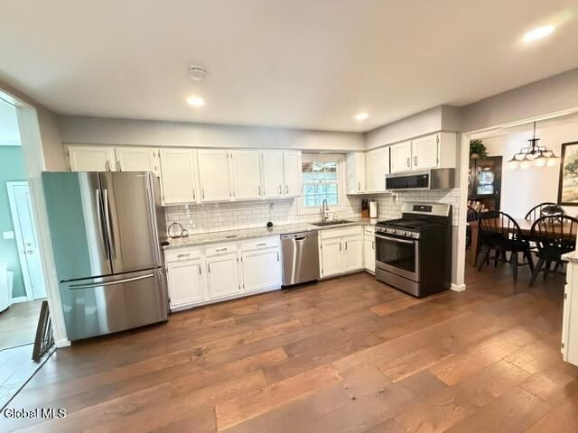 3 Quail Hollow Court, Clifton Park, NY 12065