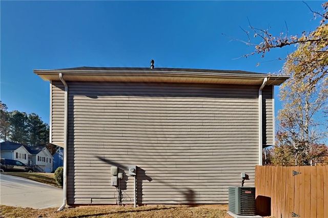 1050 Augusta Woods Drive, Douglasville, GA 30134