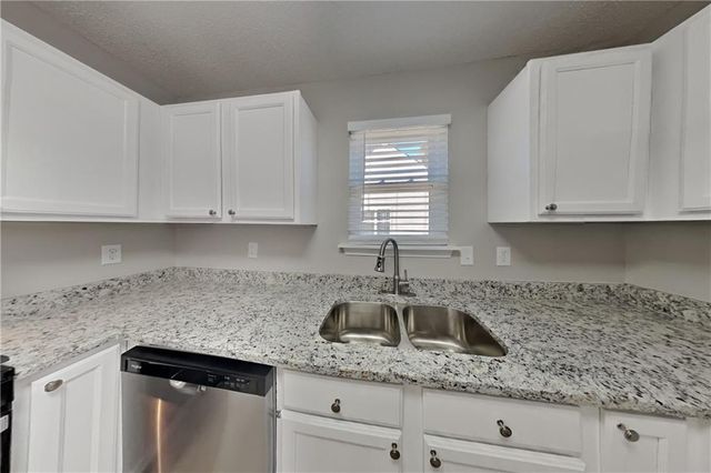 1050 Augusta Woods Drive, Douglasville, GA 30134