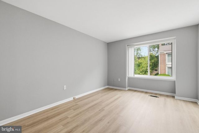 3861 PERSIMMON CIR, Fairfax, VA 22031