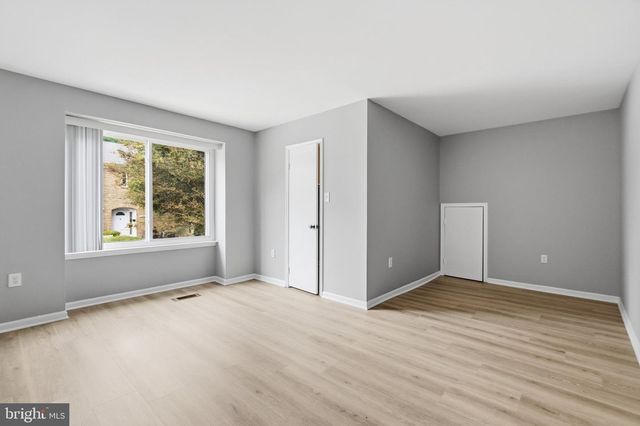 3861 PERSIMMON CIR, Fairfax, VA 22031