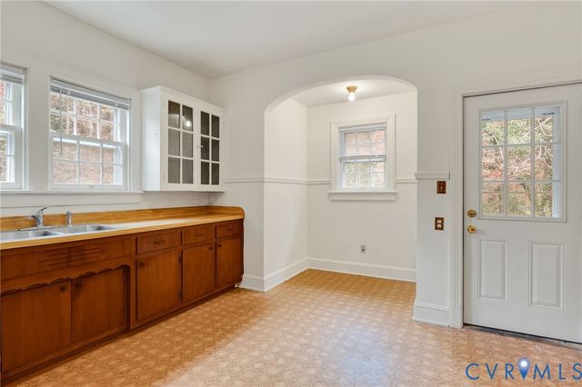 18518 Rowanty Ln, Dinwiddie, VA 23841