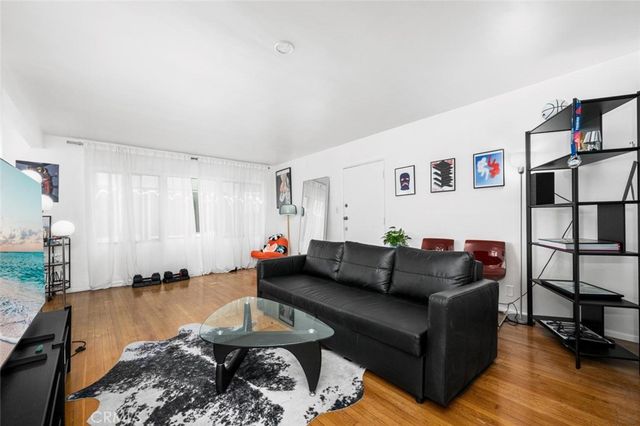 438 Cedar 7, Long Beach, CA 90802