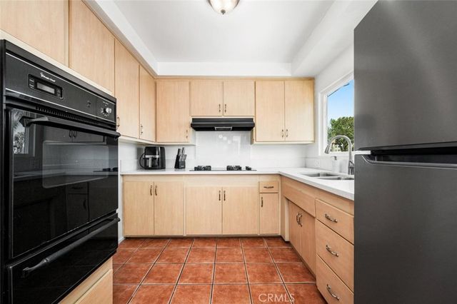 438 Cedar 7, Long Beach, CA 90802