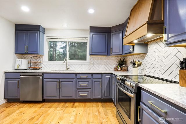 3873 Canterbury Place SE, Port Orchard, WA 98366