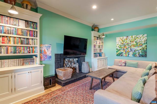 651 IVY DEPOT RD, Charlottesville, VA 22903