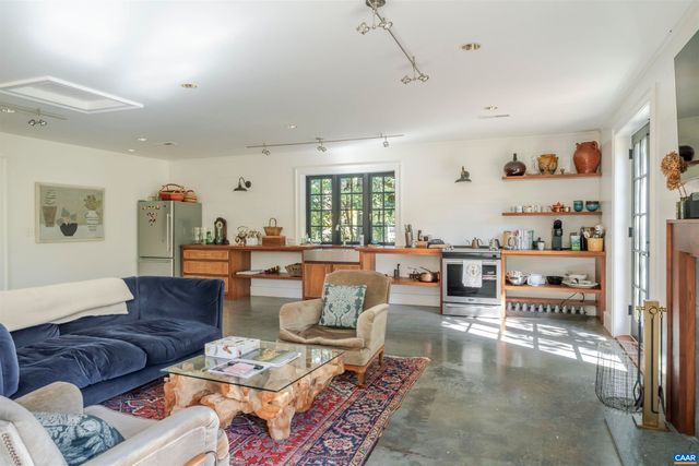 651 IVY DEPOT RD, Charlottesville, VA 22903