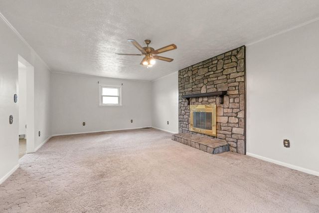 517 Line Creek Road, Lily, KY 40740