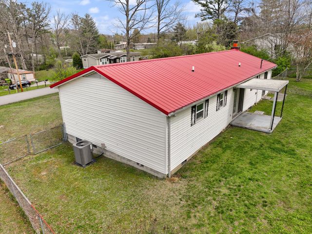517 Line Creek Road, Lily, KY 40740