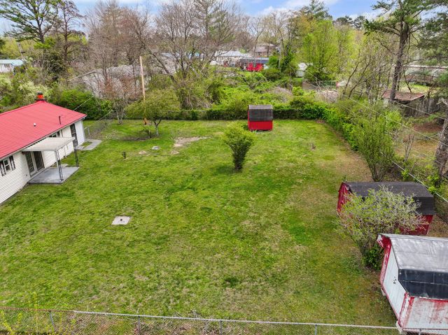 517 Line Creek Road, Lily, KY 40740