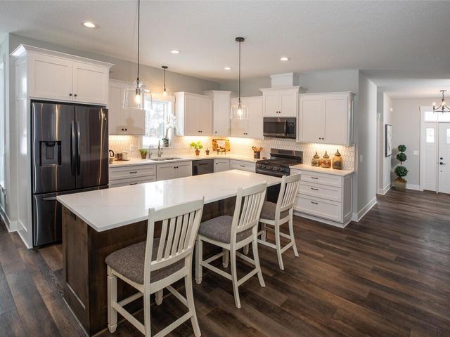 10036 211th Street N, Forest Lake, MN 55025