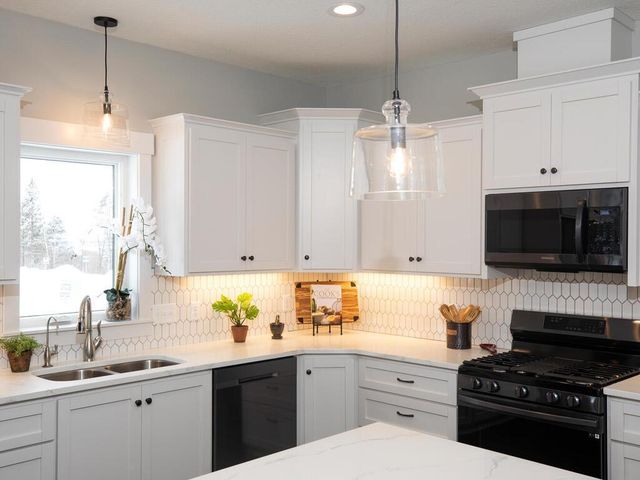 10036 211th Street N, Forest Lake, MN 55025