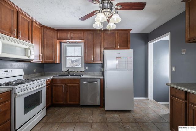 7420 S 72nd Avenue, La Vista, NE 68128