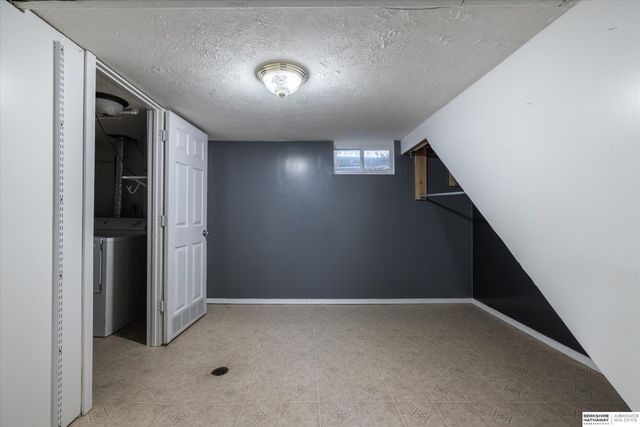 7420 S 72nd Avenue, La Vista, NE 68128