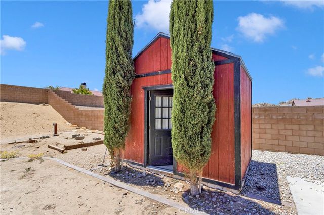17877 Cabazon, Apple Valley, CA 92307