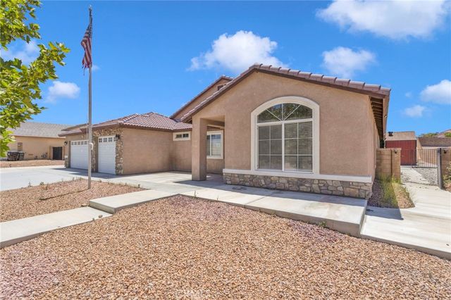 17877 Cabazon, Apple Valley, CA 92307