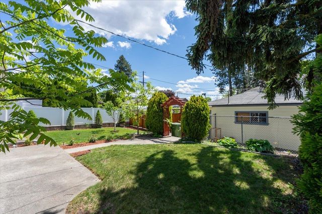 1411 W Glass Ave, Spokane, WA 99205