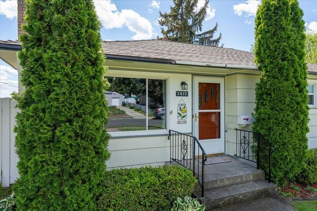 1411 W Glass Ave, Spokane, WA 99205
